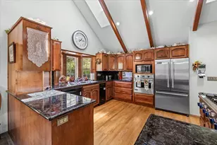 8959 John Day Dr, Gold Hill, OR 97525 - Photo 10