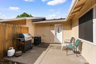 1701 NE Foothill Blvd, Grants Pass, OR 97526 - Photo 18