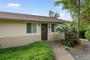 1701 NE Foothill Blvd, Grants Pass, OR 97526 - Photo 12