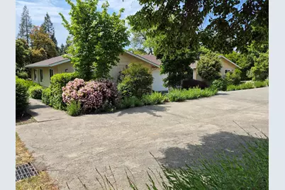 1701 NE Foothill Boulevard, Grants Pass, OR 97526 - Photo 2