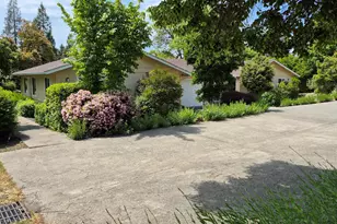 1701 NE Foothill Blvd, Grants Pass, OR 97526 - Photo 2