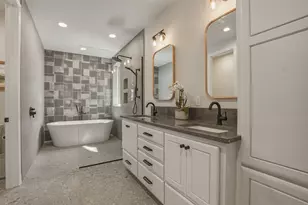 61807 Fall Creek Loop, Bend, OR 97702 - Photo 16