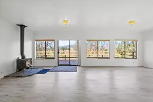 1300 Daisy Ln, Grants Pass, OR 97527 - Photo 22