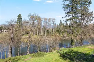 1300 Daisy Ln, Grants Pass, OR 97527 - Photo 36
