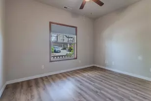 708 Isherwood Dr, Central Point, OR 97502 - Photo 12