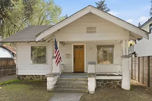 521 NW Georgia Ave, Bend, OR 97703 - Photo 2