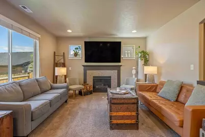 746 N Roundhouse Court, Sisters, OR 97759 - Photo 4