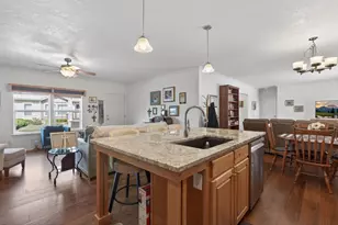 2640 SW Evening Primrose Dr, Redmond, OR 97756 - Photo 8