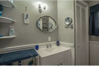 1203 4th Avenue, Gold Hill, OR 97525 - Photo 28