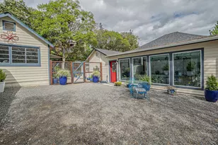 1203 4th Ave, Gold Hill, OR 97525 - Photo 2