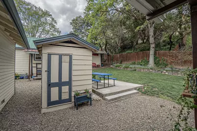 1203 4th Avenue, Gold Hill, OR 97525 - Photo 32