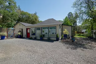1203 4th Ave, Gold Hill, OR 97525 - Photo 4