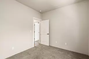 1350 Swayze Ln, Medford, OR 97501 - Photo 30