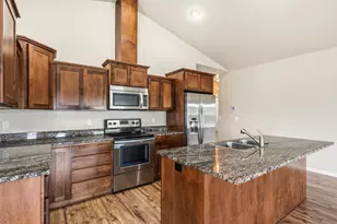 1350 Swayze Ln, Medford, OR 97501 - Photo 24
