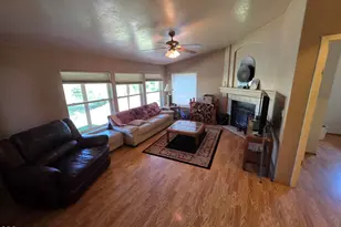 330 N Baker Ave, Chiloquin, OR 97624 - Photo 10