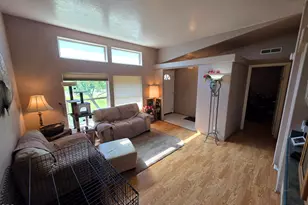 330 N Baker Ave, Chiloquin, OR 97624 - Photo 6