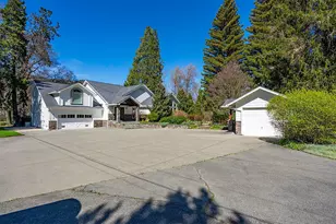 8550 Rogue River Hwy, Grants Pass, OR 97527 - Photo 10