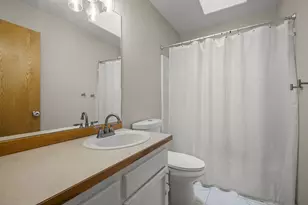 2813 SW Volcano Ct, Redmond, OR 97756 - Photo 18