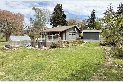 1662 Cove Point Road, Klamath Falls, OR 97601 - Photo 22