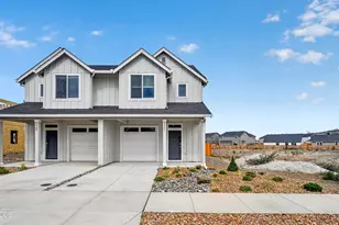 3561 NW 7th St, Redmond, OR 97756 - Photo 1