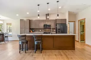 55550 Heidi Ct, Bend, OR 97707 - Photo 10