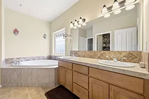 209 SE Soft Tail Dr, Bend, OR 97702 - Photo 14