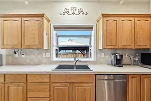 209 SE Soft Tail Dr, Bend, OR 97702 - Photo 10