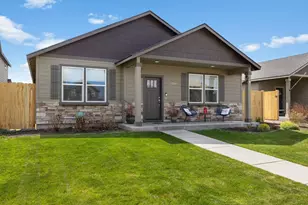 3754 SW Metolius Ave, Redmond, OR 97756 - Photo 2