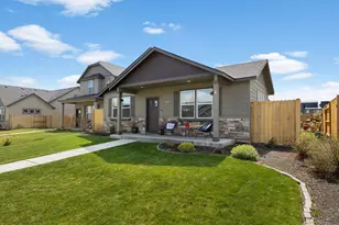 3754 SW Metolius Ave, Redmond, OR 97756 - Photo 4