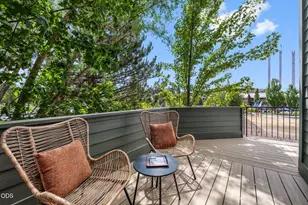 601 SW Otter Way, Bend, OR 97702 - Photo 2