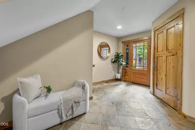601 SW Otter Way, Bend, OR 97702 - Photo 2