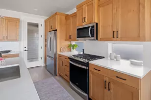 20867 SE Caldera Dr, Bend, OR 97702 - Photo 10