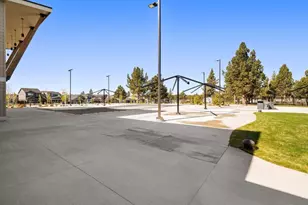 20867 SE Caldera Dr, Bend, OR 97702 - Photo 54
