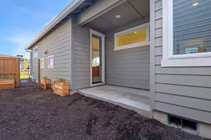20867 SE Caldera Dr, Bend, OR 97702 - Photo 40