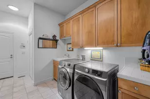 16923 Royal Coachman Dr, Sisters, OR 97759 - Photo 34