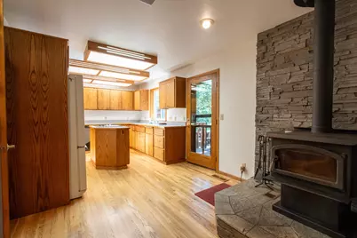 209 College Drive, Grants Pass, OR 97527 - Photo 24