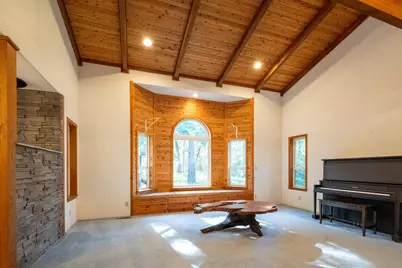 209 College Drive, Grants Pass, OR 97527 - Photo 40