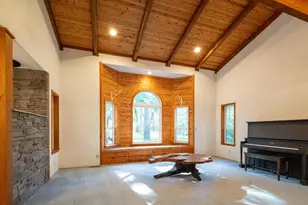 209 College Dr, Grants Pass, OR 97527 - Photo 40