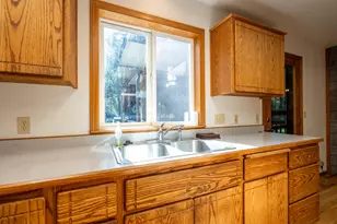 209 College Dr, Grants Pass, OR 97527 - Photo 22