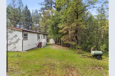 1360 Sunny Glen Way, Wolf Creek, OR 97497 - Photo 16