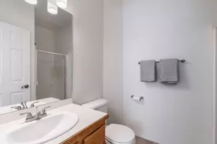 19975 Rock Bluff Cir, Bend, OR 97702 - Photo 16