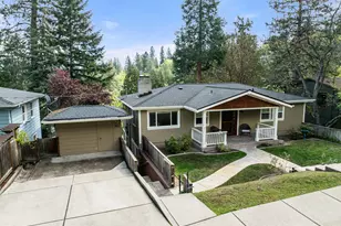 696 Liberty St, Ashland, OR 97520 - Photo 76