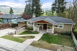 696 Liberty St, Ashland, OR 97520 - Photo 78