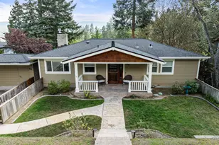 696 Liberty St, Ashland, OR 97520 - Photo 74