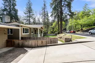 696 Liberty St, Ashland, OR 97520 - Photo 70