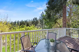 696 Liberty St, Ashland, OR 97520 - Photo 32