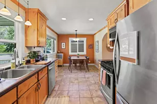 696 Liberty St, Ashland, OR 97520 - Photo 8