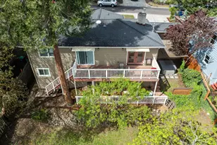 696 Liberty St, Ashland, OR 97520 - Photo 76