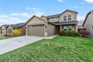 2781 NE Spring Water Pl, Bend, OR 97702 - Photo 18