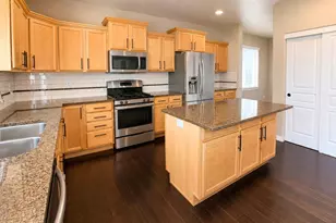 2781 NE Spring Water Pl, Bend, OR 97701 - Photo 8